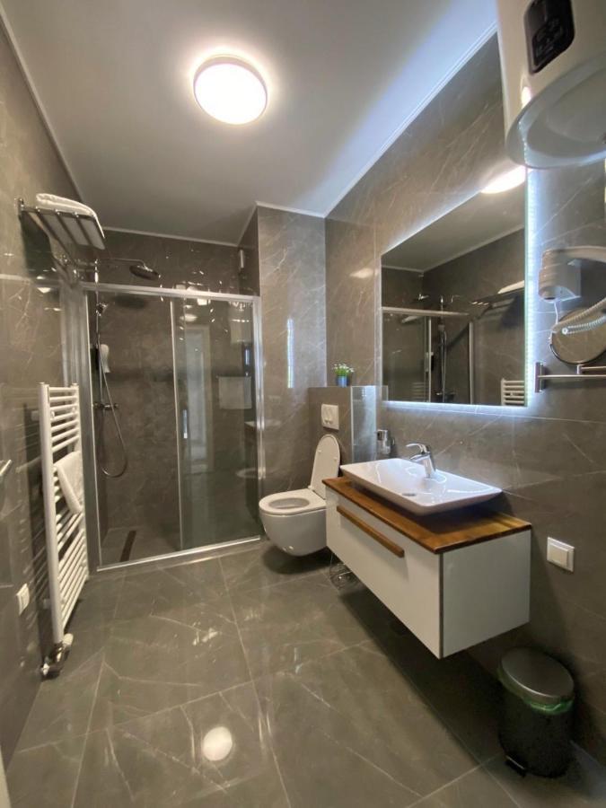 Fontana Apartmani Free Parking Tuzla Exterior foto