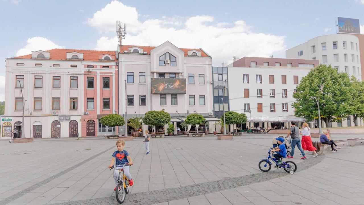 Fontana Apartmani Free Parking Tuzla Exterior foto